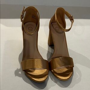 C&M brand size 7M gold satin heels